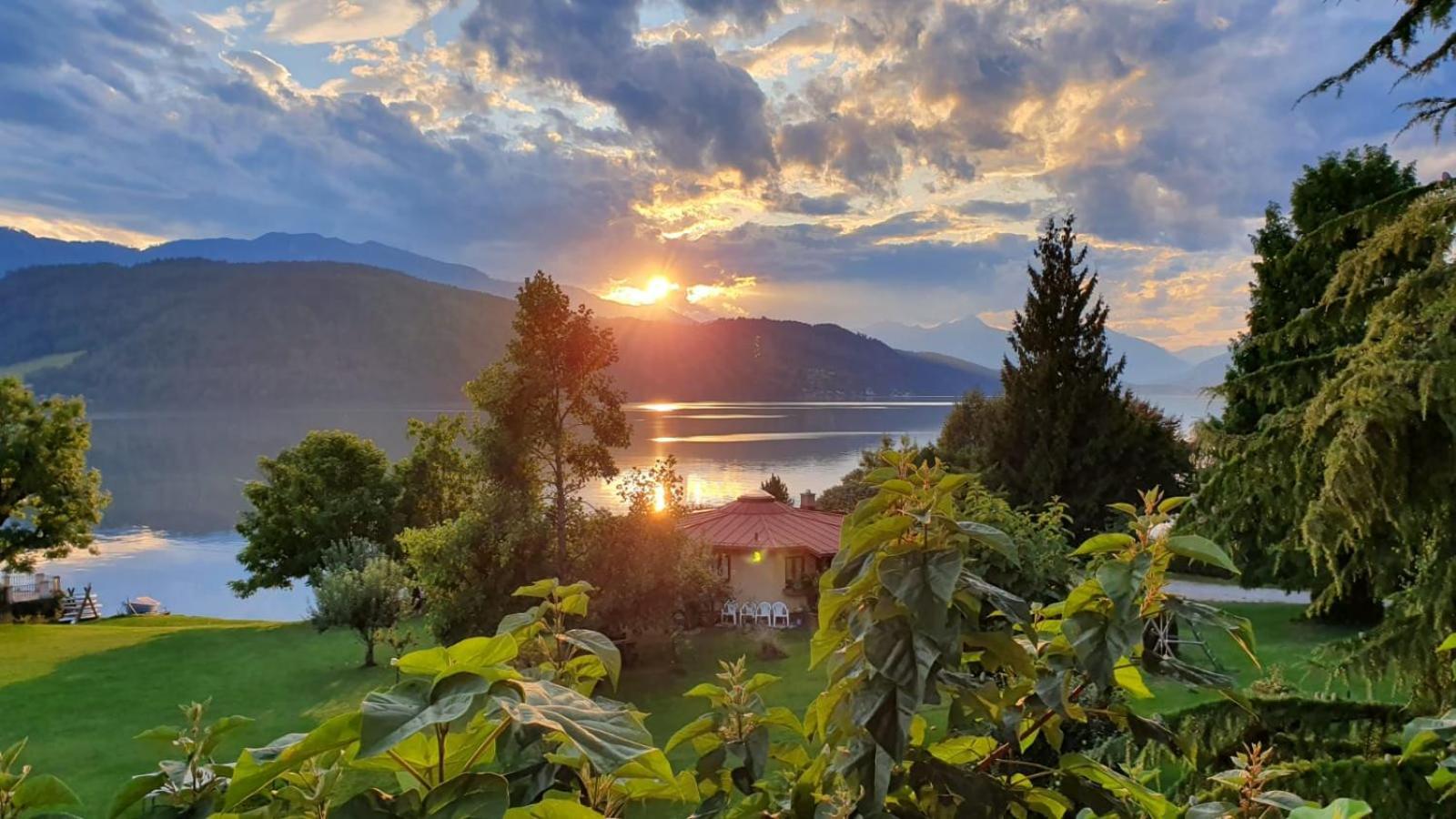 Ferienwohnungen Fischerhaus - Direkt Am See Millstatt Ngoại thất bức ảnh